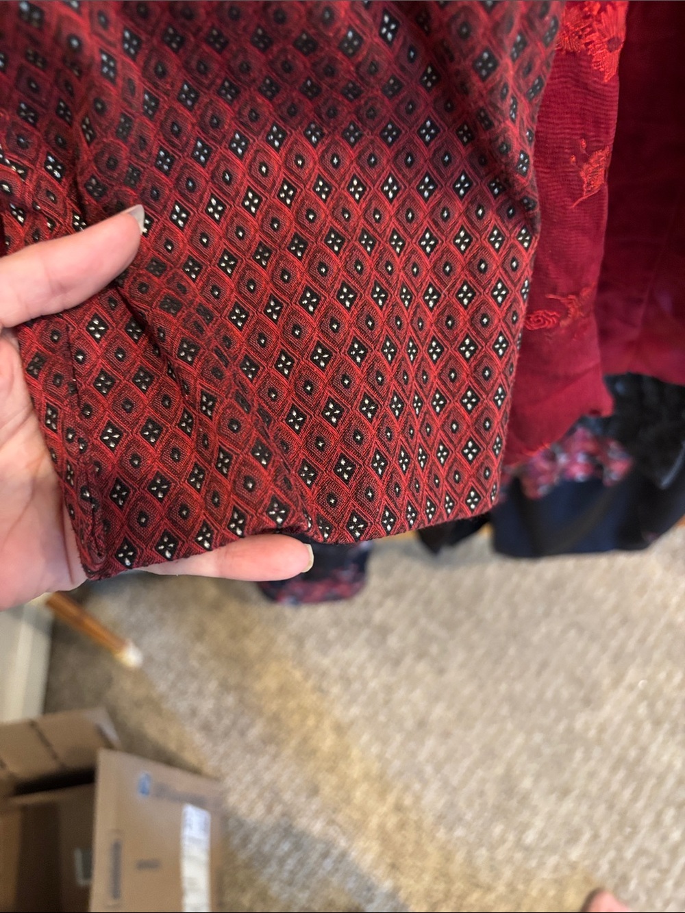 Ann Taylor Red Patterned Ankle Cropped Pants - Picture 10 of 10